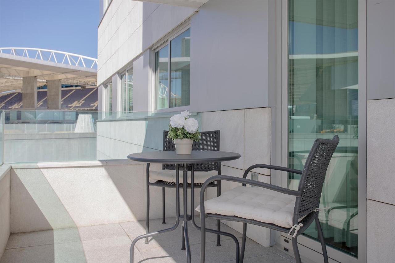Апартаменты Liiiving In Porto - Balcony Dragao View Экстерьер фото